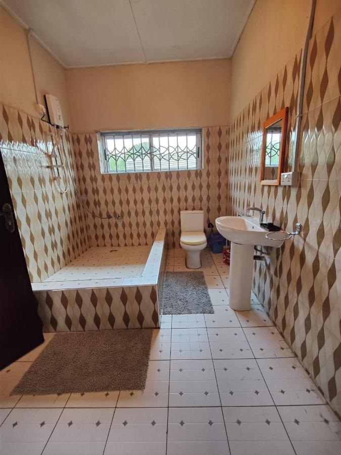 Tumi Hostel Kumasi Luaran gambar