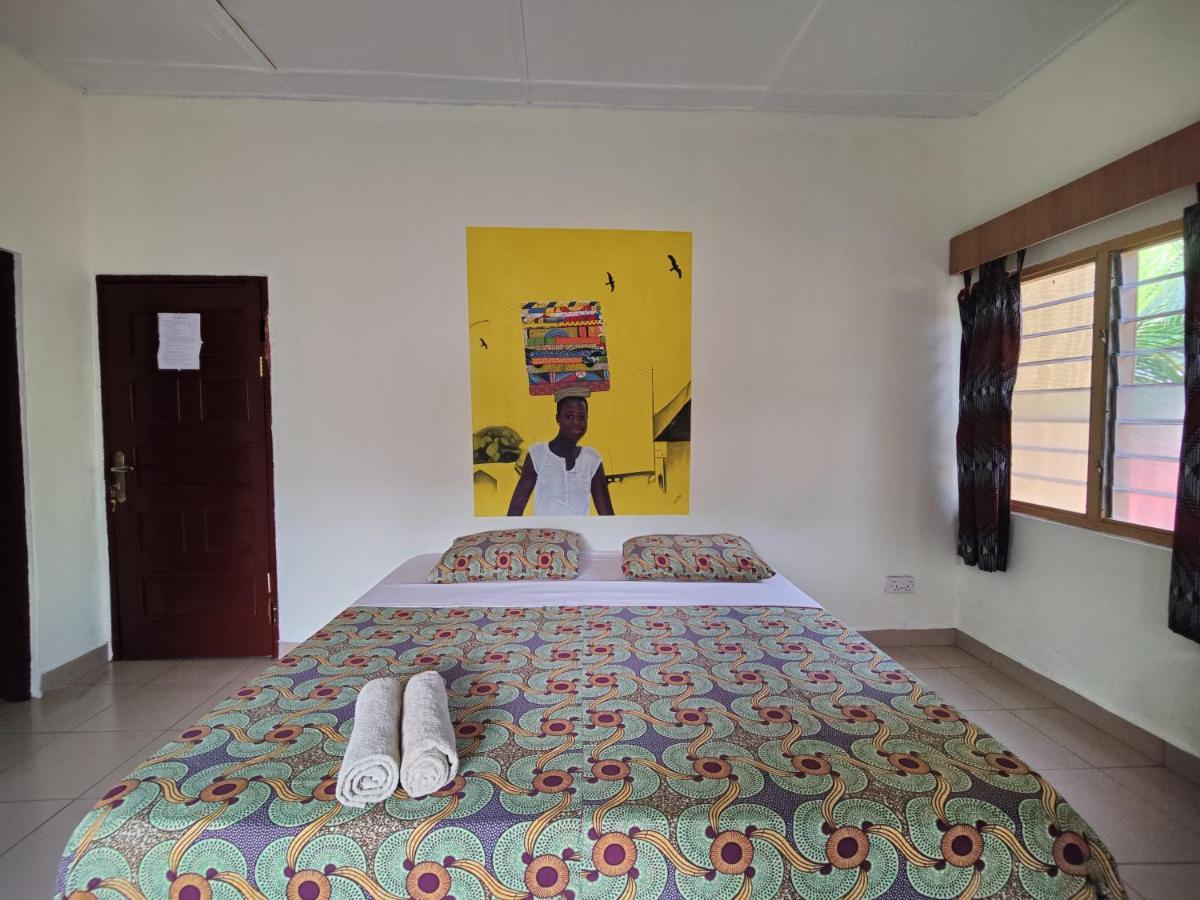 Tumi Hostel Kumasi Luaran gambar