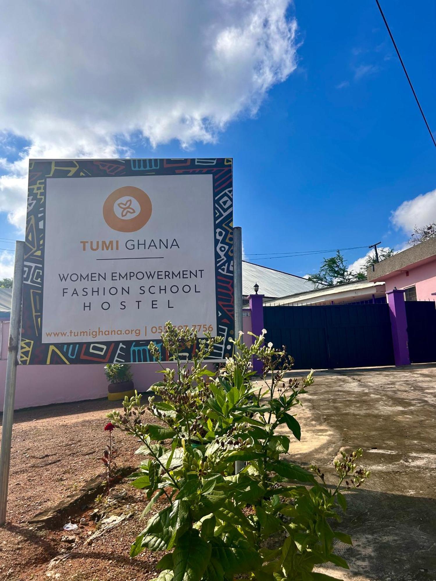 Tumi Hostel Kumasi Luaran gambar
