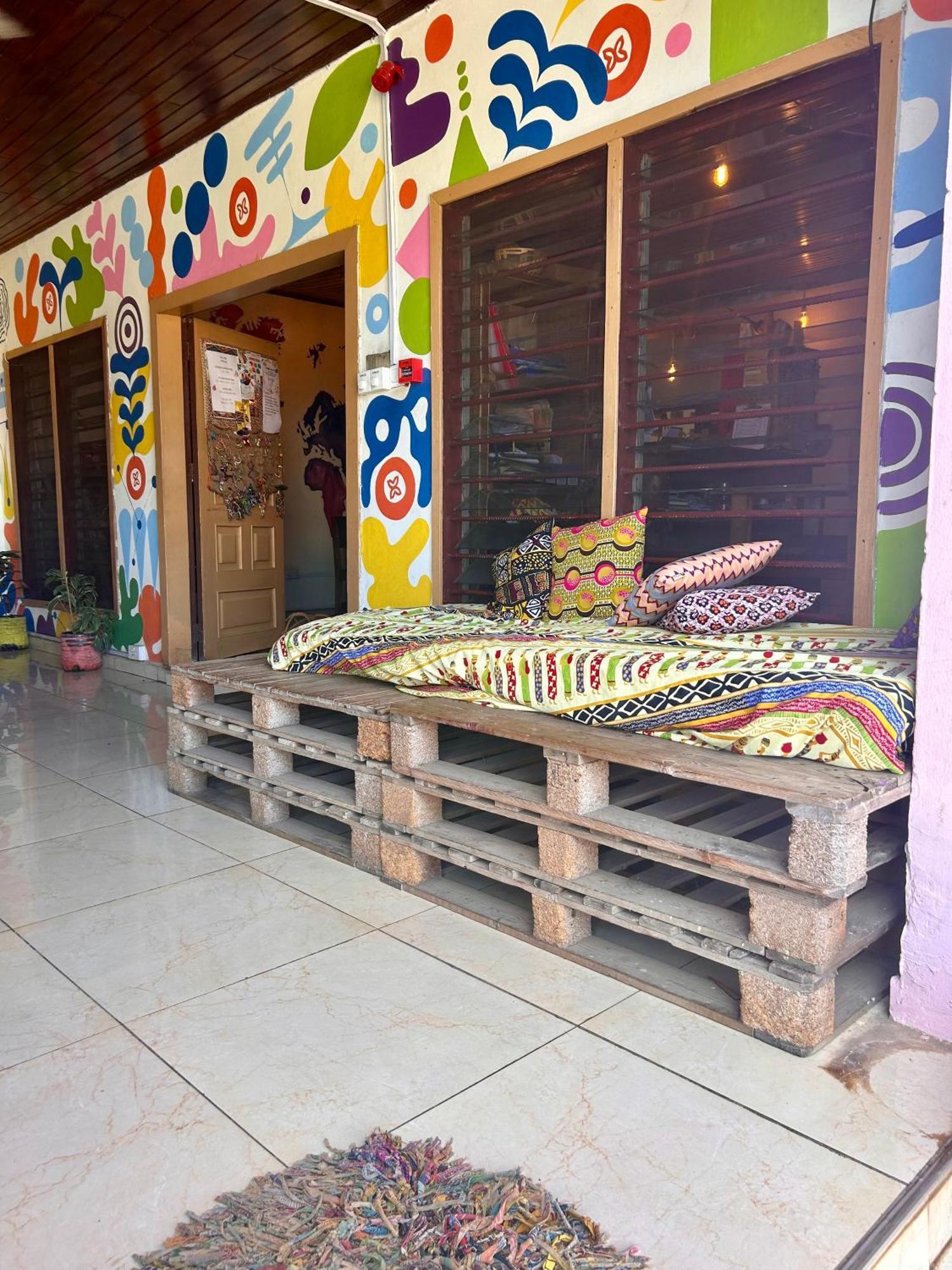 Tumi Hostel Kumasi Luaran gambar