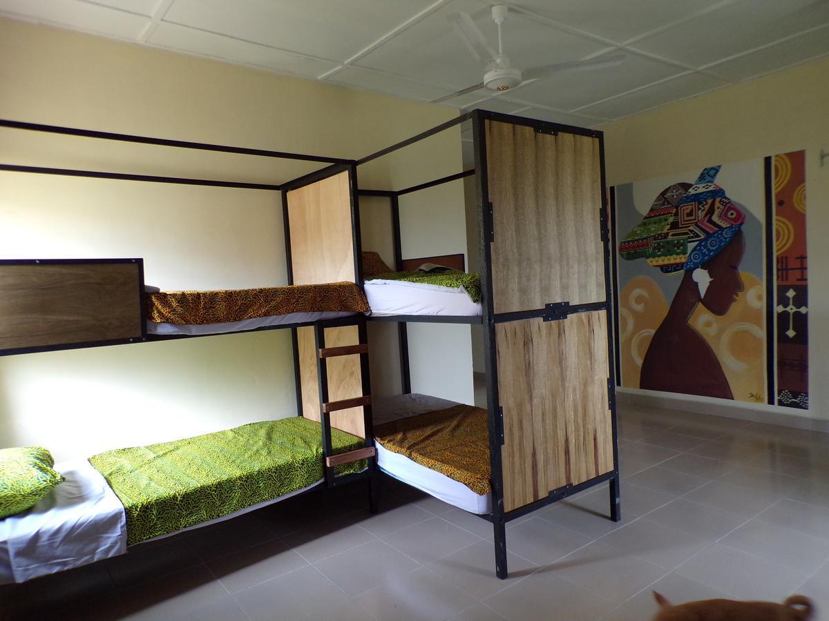 Tumi Hostel Kumasi Luaran gambar